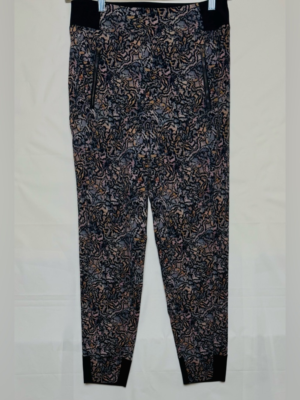 Athleta Women’s Patterned Stretch Jogger Pants - Black Multi. Sz 4. NWOT